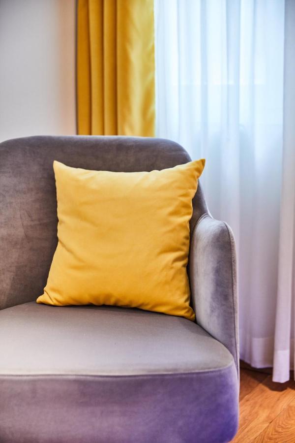 Hotel Max Am See 미르스부르크 외부 사진